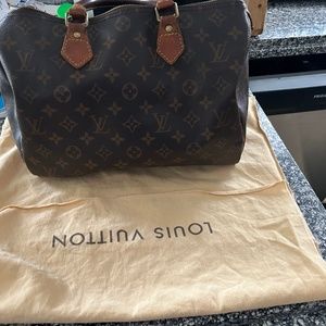 Louis Vuitton speedy 30